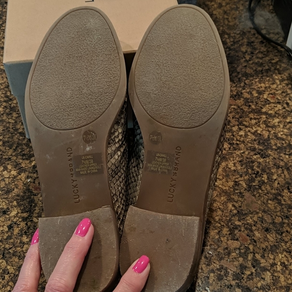Lucky Brand slip on shoes 7 1/2 - Picture 5 of 7